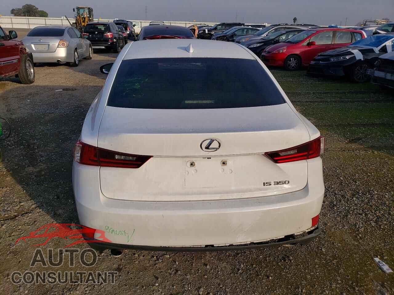 LEXUS IS 2014 - JTHBE1D24E5011328
