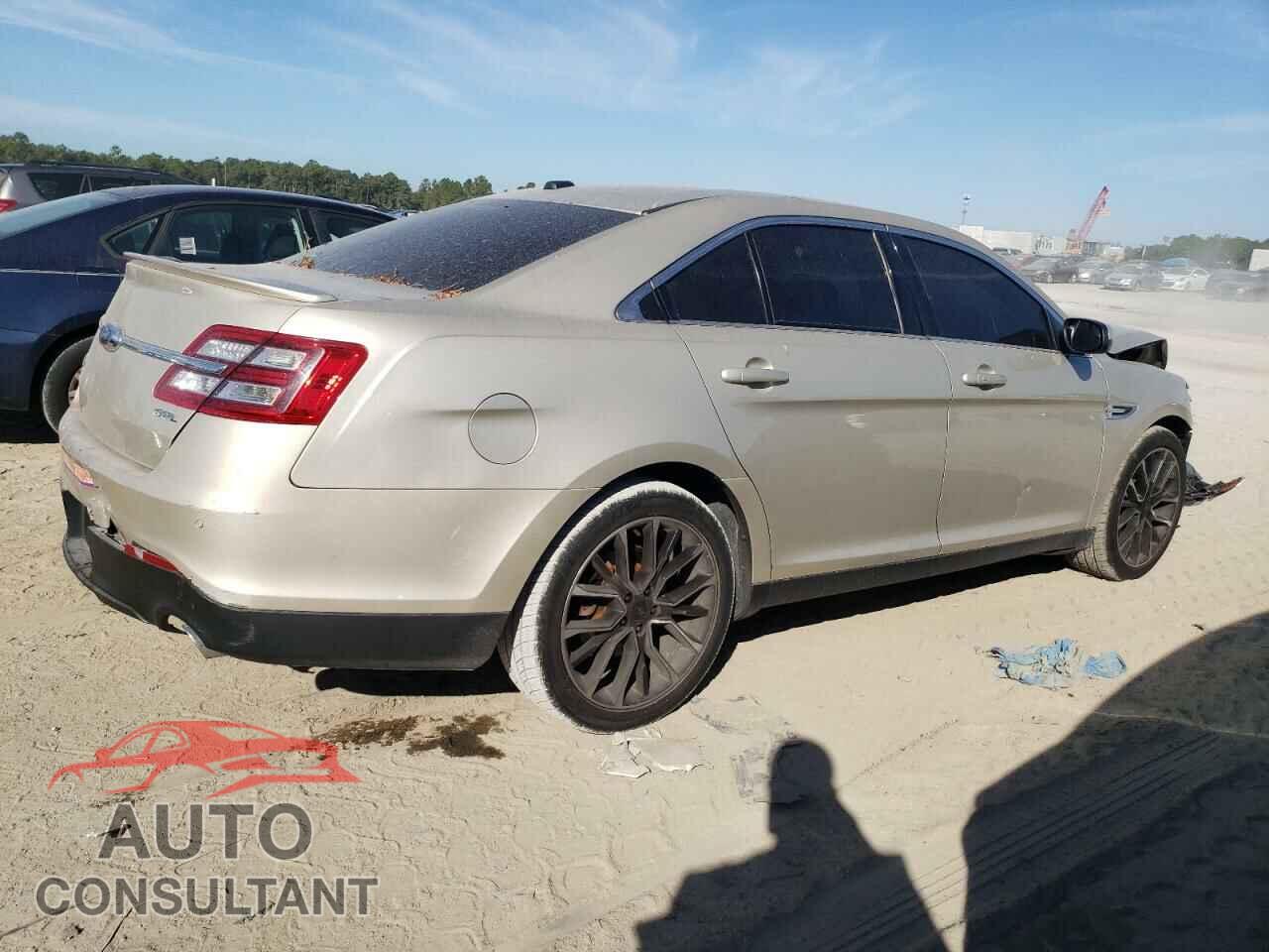FORD TAURUS 2018 - 1FAHP2E8XJG111372