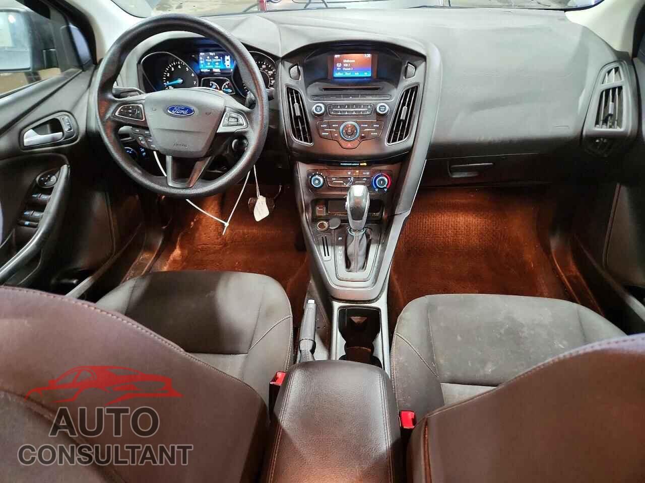 FORD FOCUS 2015 - 1FADP3F29FL363787