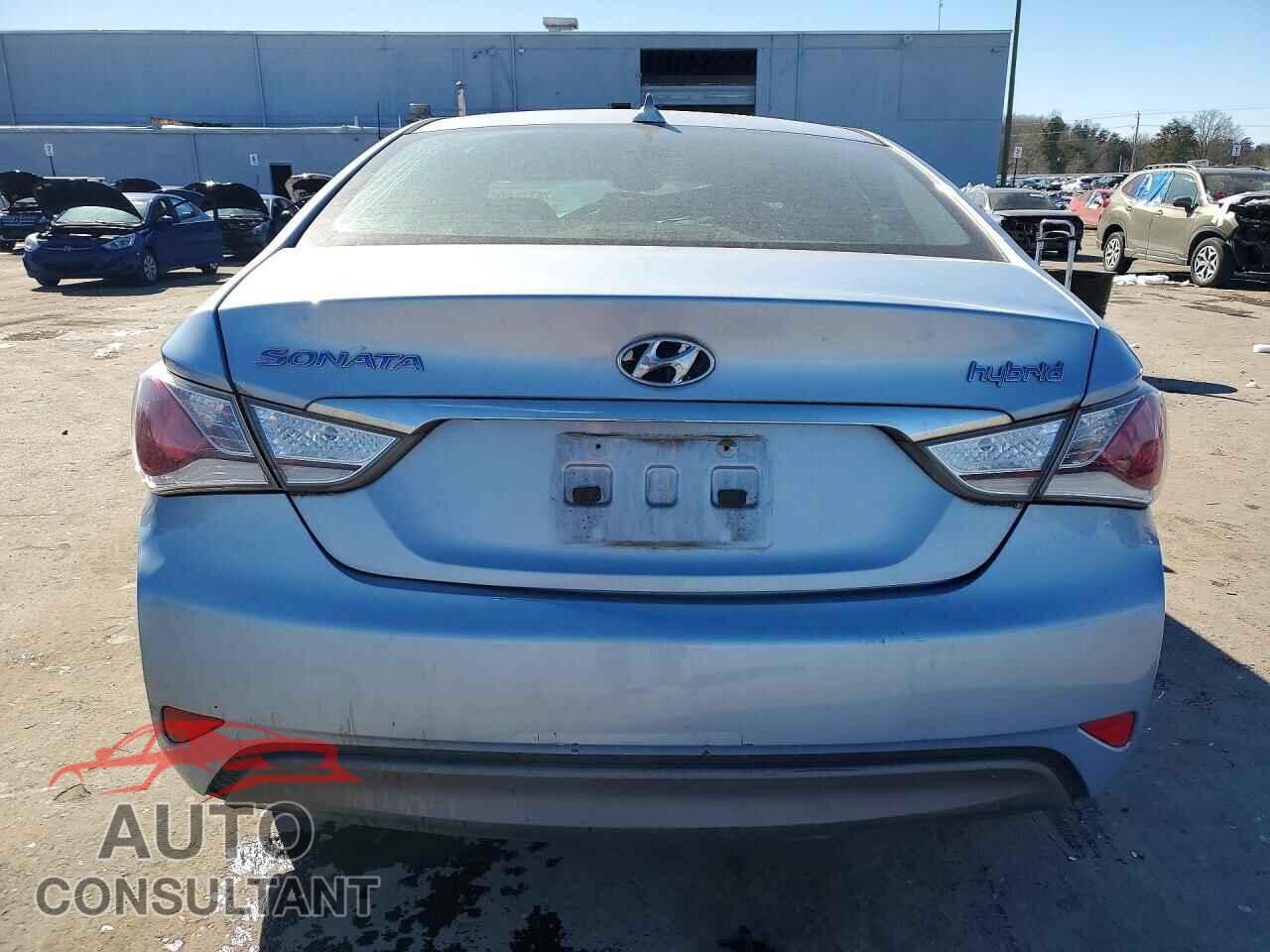 HYUNDAI SONATA 2013 - KMHEC4A48DA083176