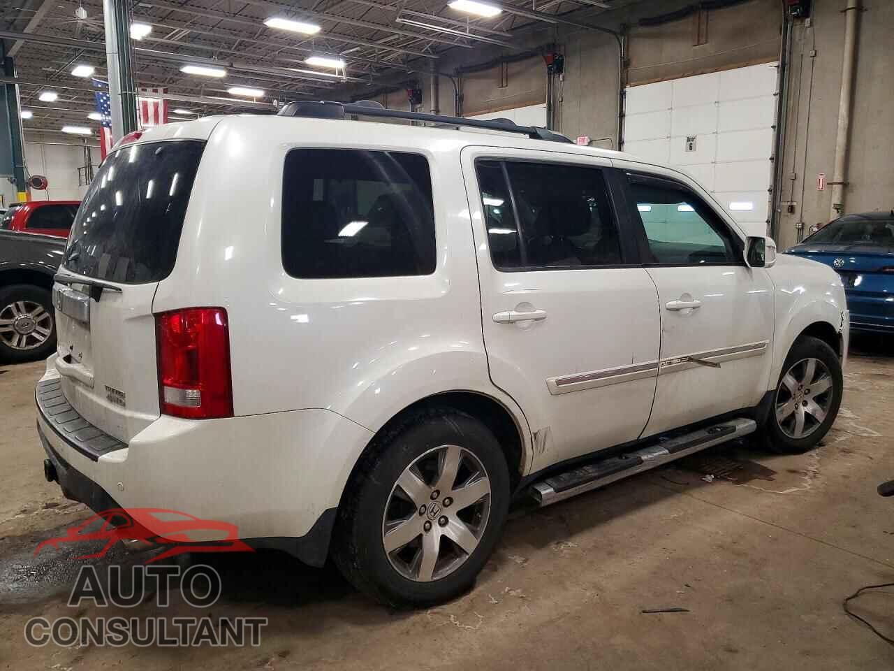 HONDA PILOT 2015 - 5FNYF4H94FB042905