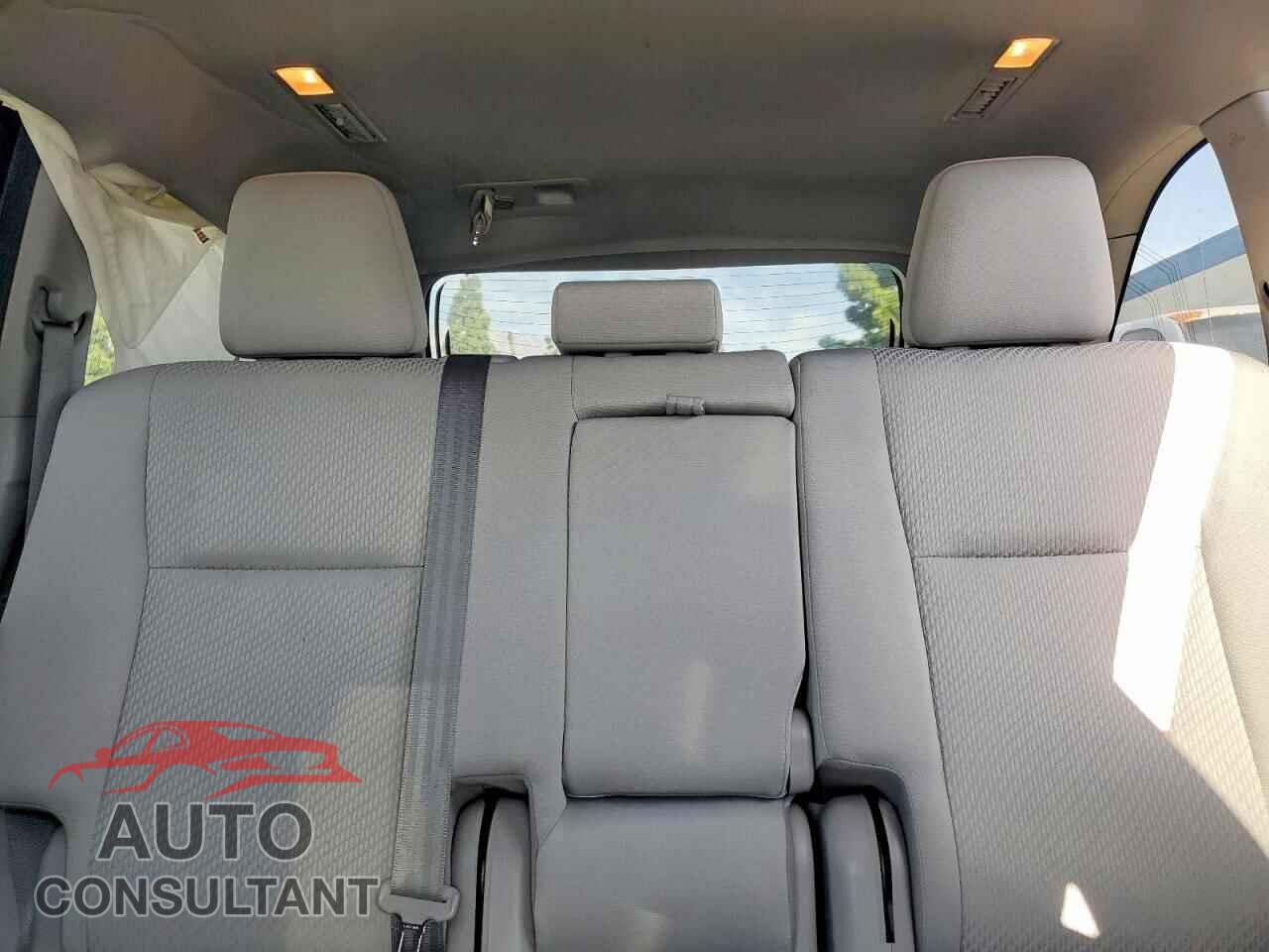 TOYOTA HIGHLANDER 2018 - 5TDZZRFH6JS239694