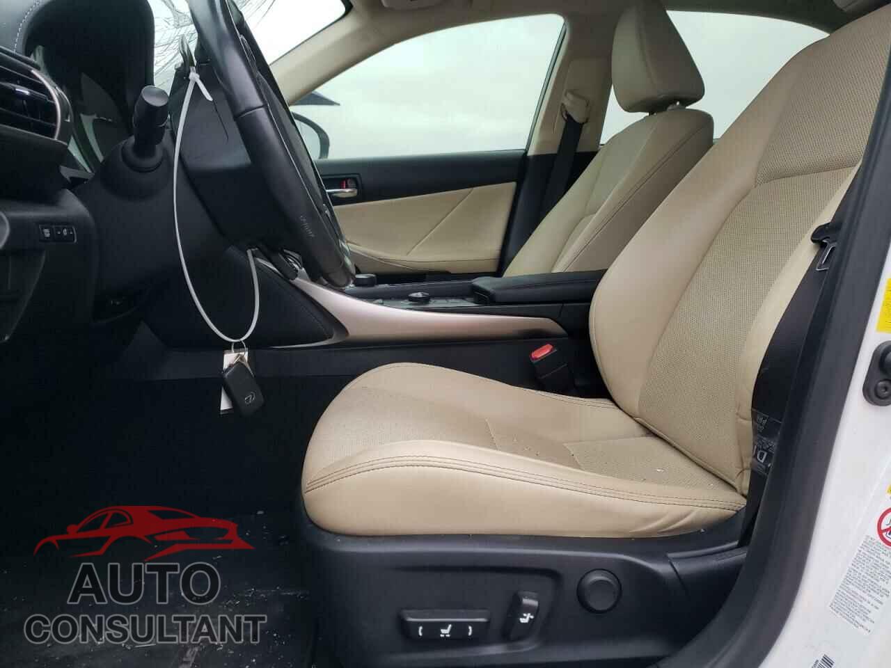 LEXUS IS 2015 - JTHBF1D21F5069086