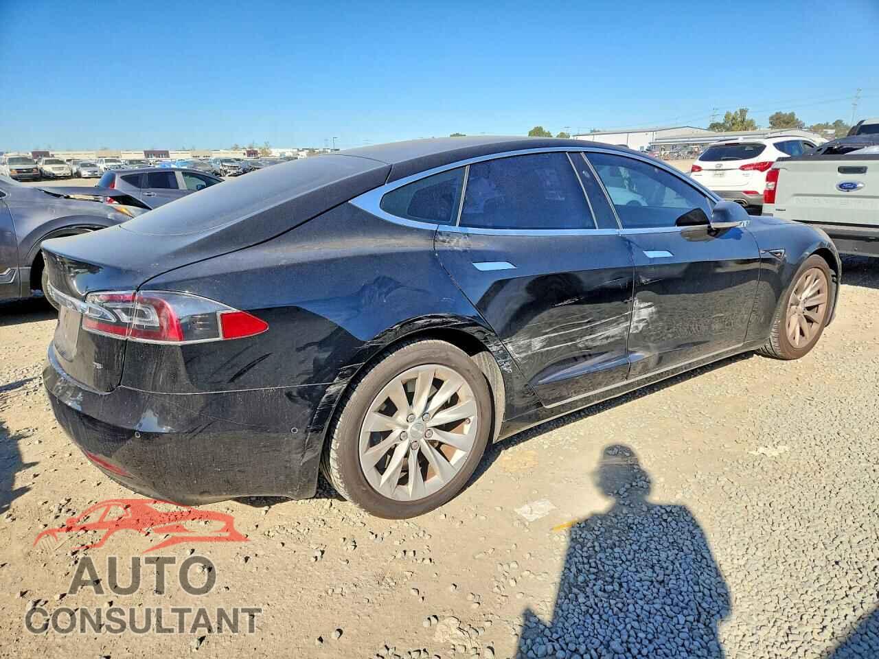 TESLA MODEL S 2017 - 5YJSA1E15HF202536