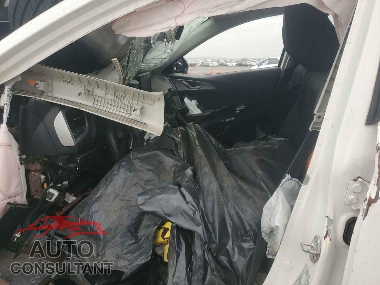 MAZDA 3 2017 - 3MZBN1K76HM111796