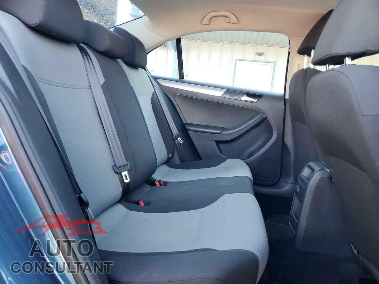VOLKSWAGEN JETTA 2017 - 3VW2B7AJ8HM331966