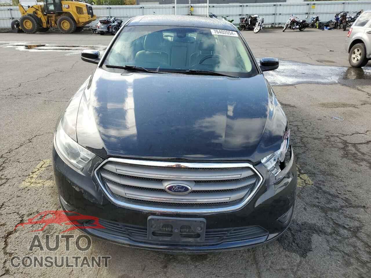 FORD TAURUS 2016 - 1FAHP2E82GG105266