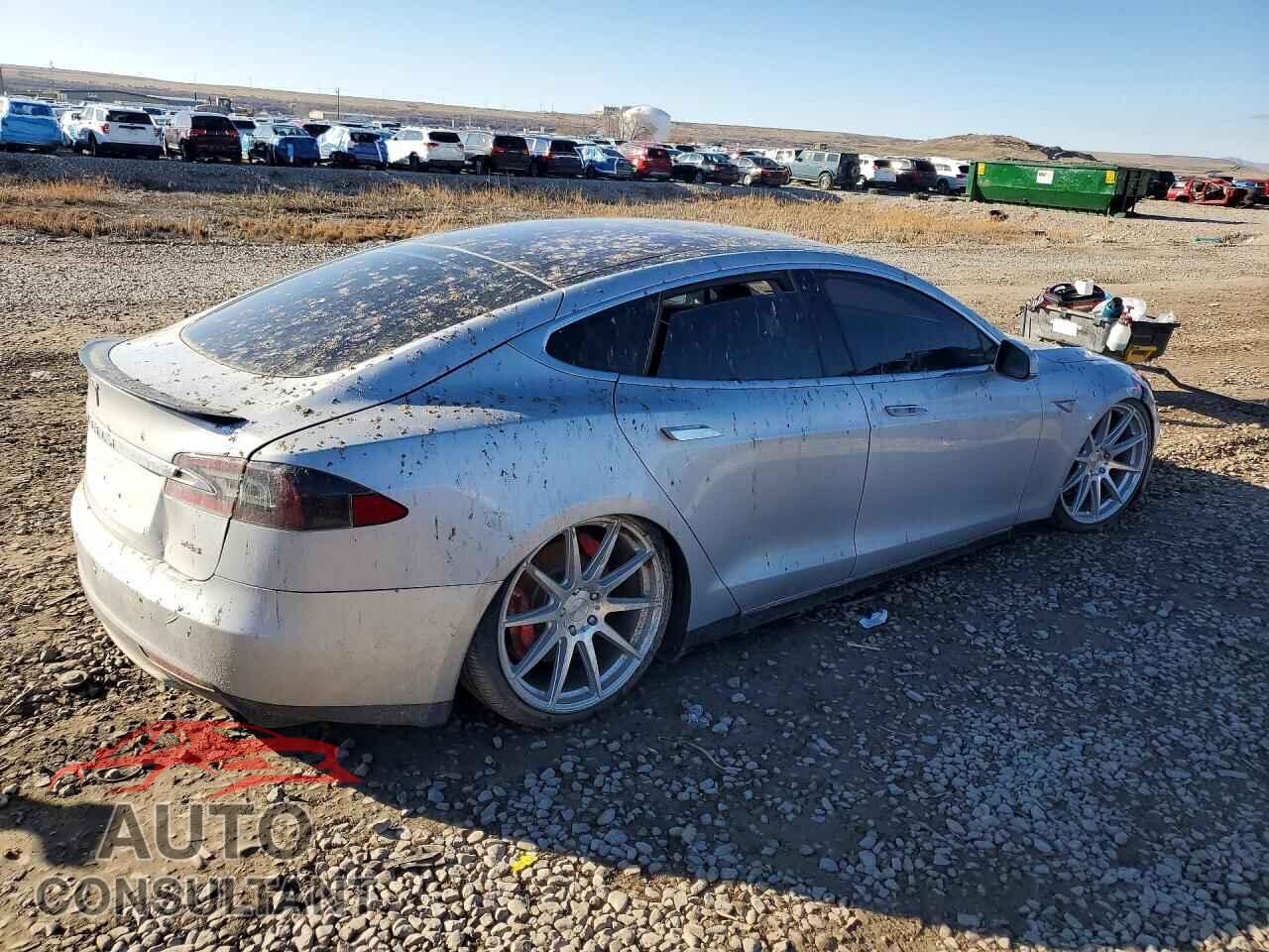 TESLA MODEL S 2013 - 5YJSA1CP6DFP25808