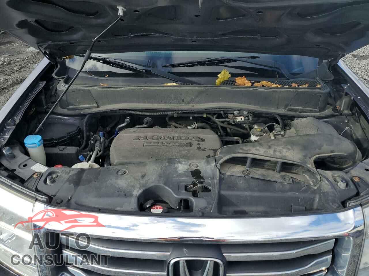 HONDA PILOT 2015 - 5FNYF3H52FB032879