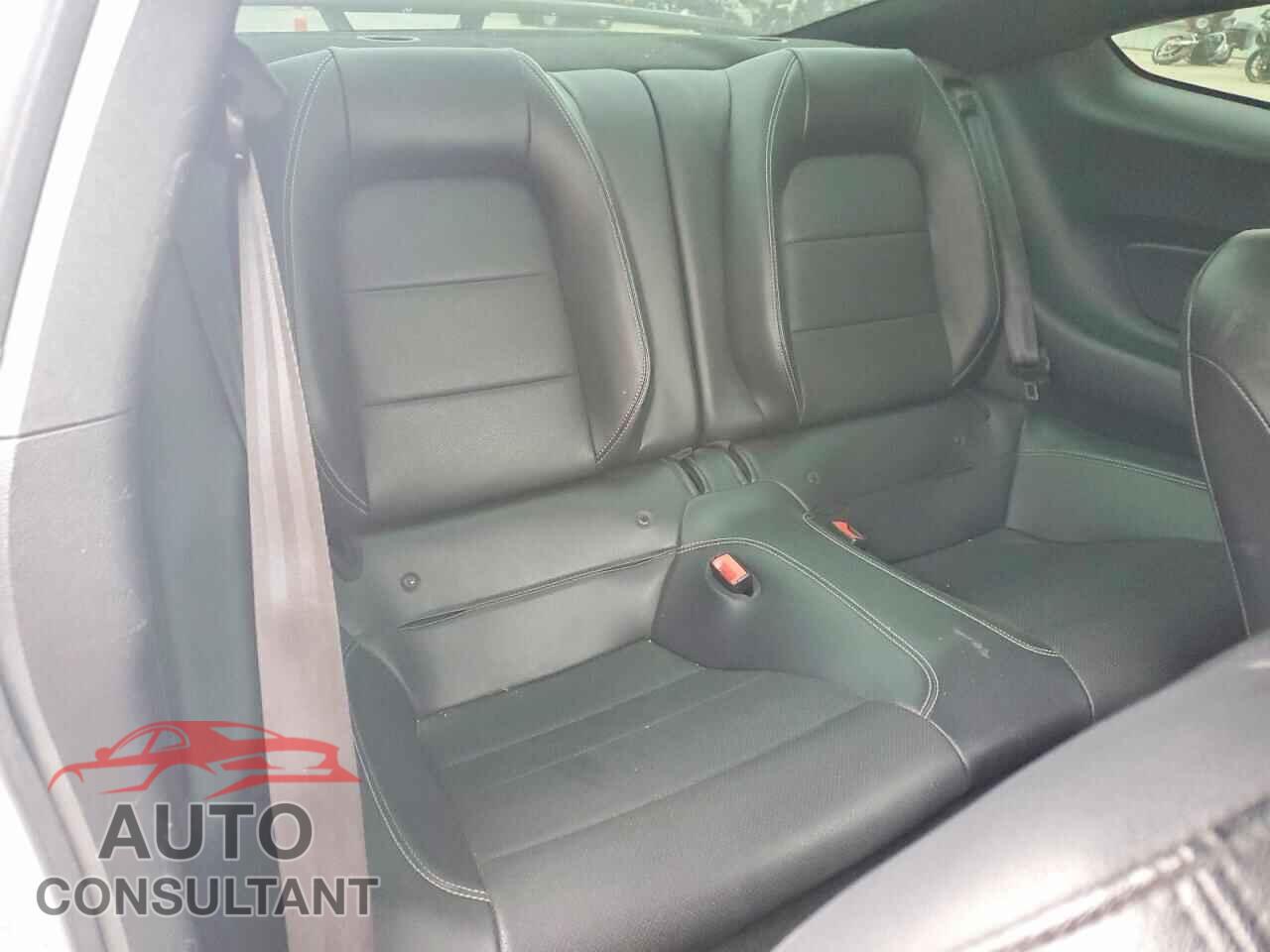 FORD MUSTANG 2019 - 1FA6P8CF9K5103594