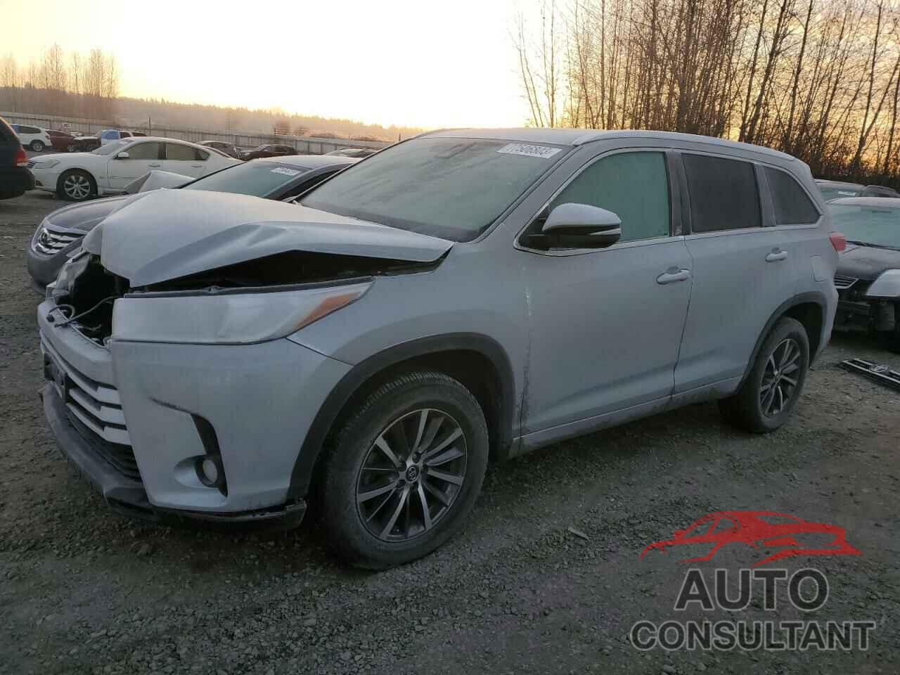 TOYOTA HIGHLANDER 2017 - 5TDKZRFH8HS207860