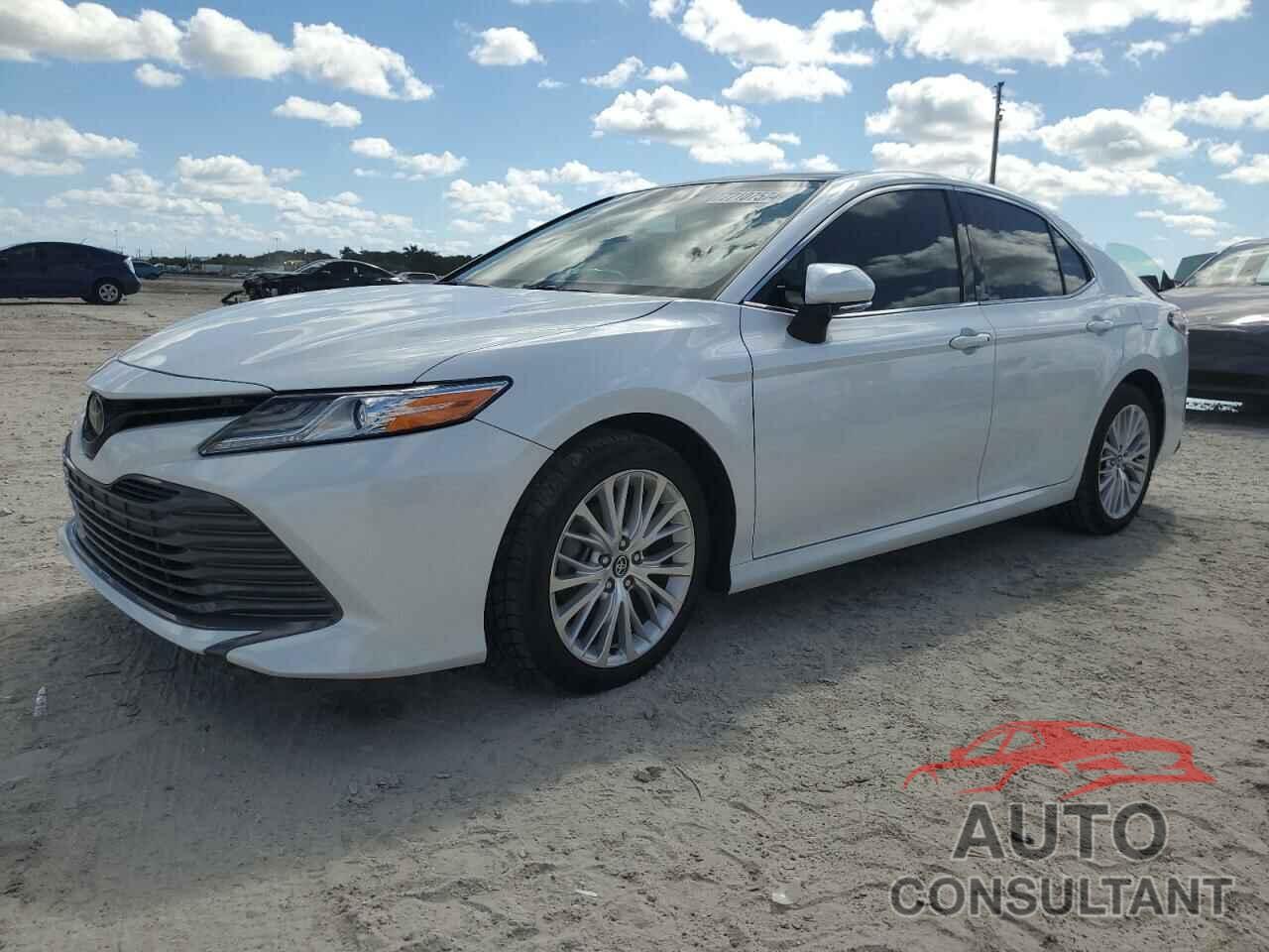 TOYOTA CAMRY 2020 - 4T1F11AK8LU930668