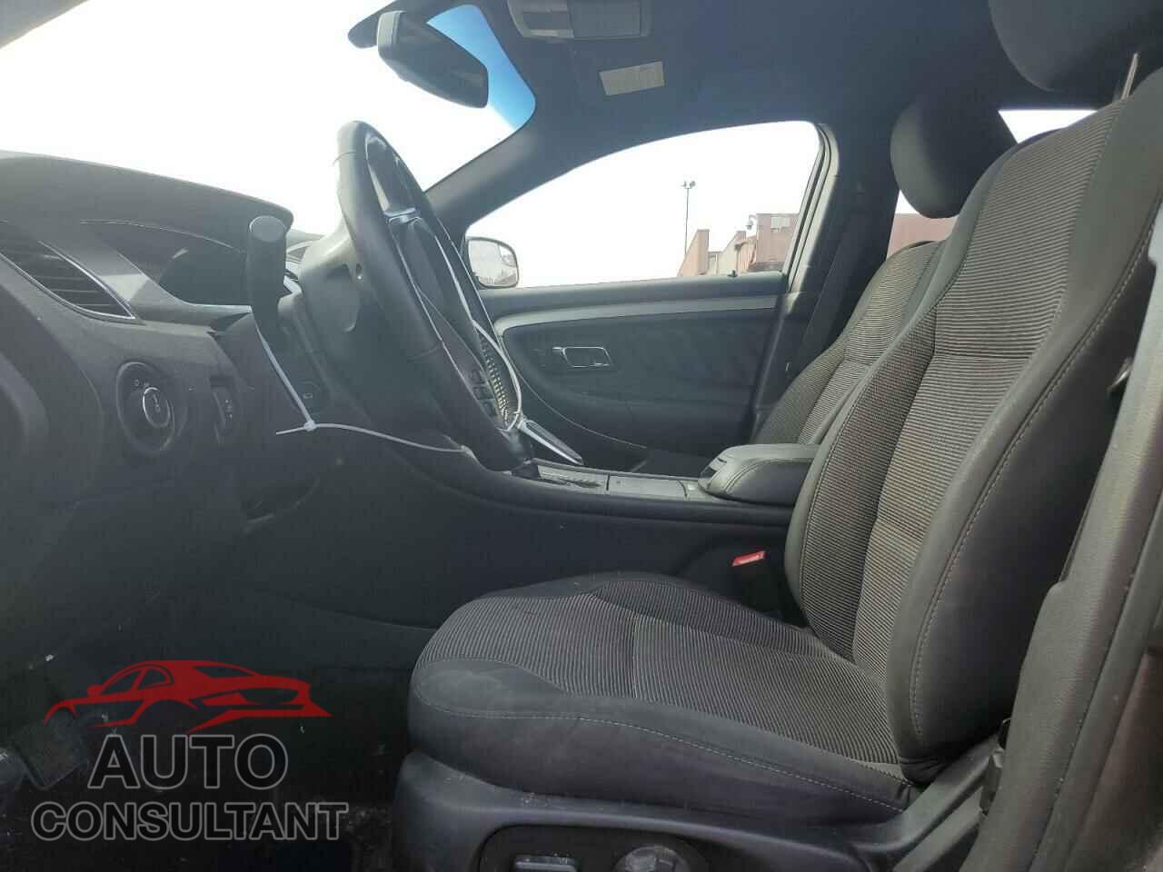 FORD TAURUS 2017 - 1FAHP2E82HG125583