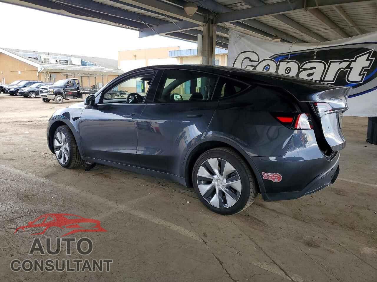 TESLA MODEL Y 2024 - 7SAYGDEE1RF032001