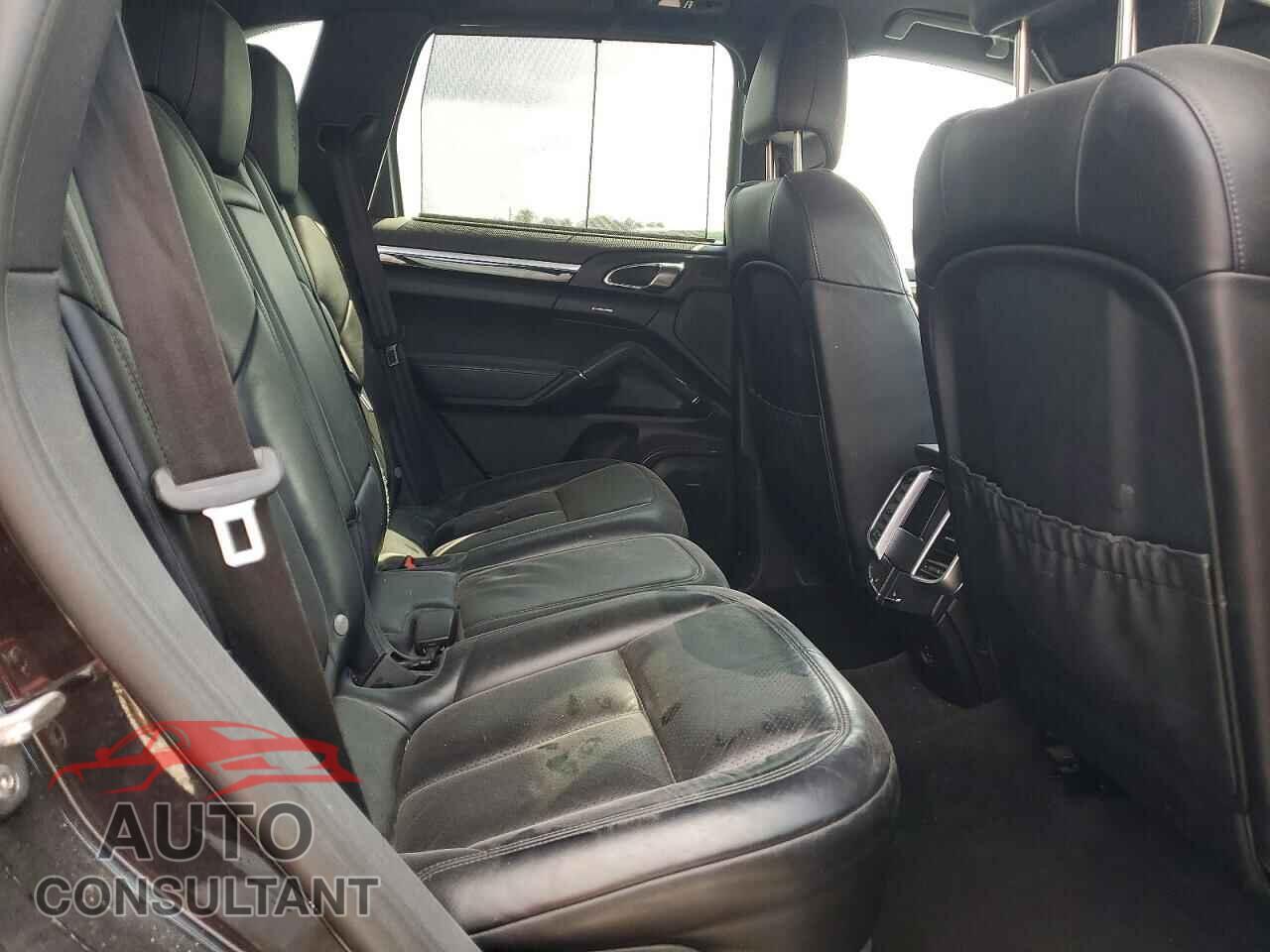 PORSCHE CAYENNE 2017 - WP1AA2A27HKA85978