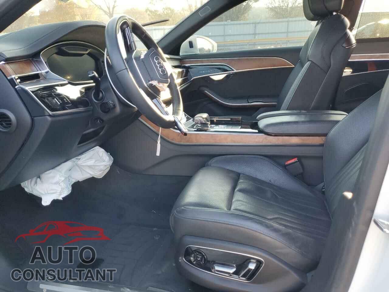AUDI A8 2019 - WAU8DAF86KN018337