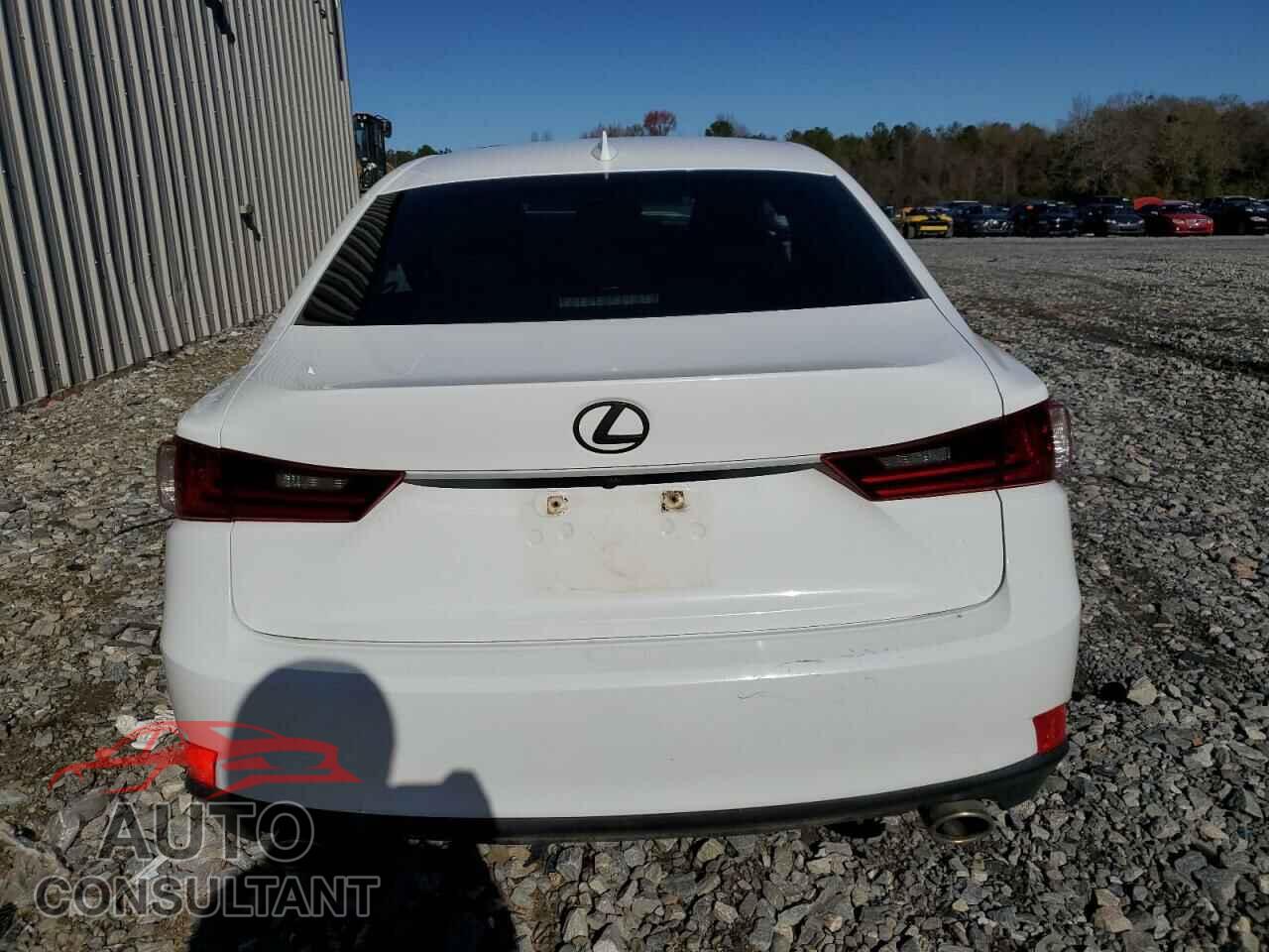 LEXUS IS 2016 - JTHBA1D26G5004024