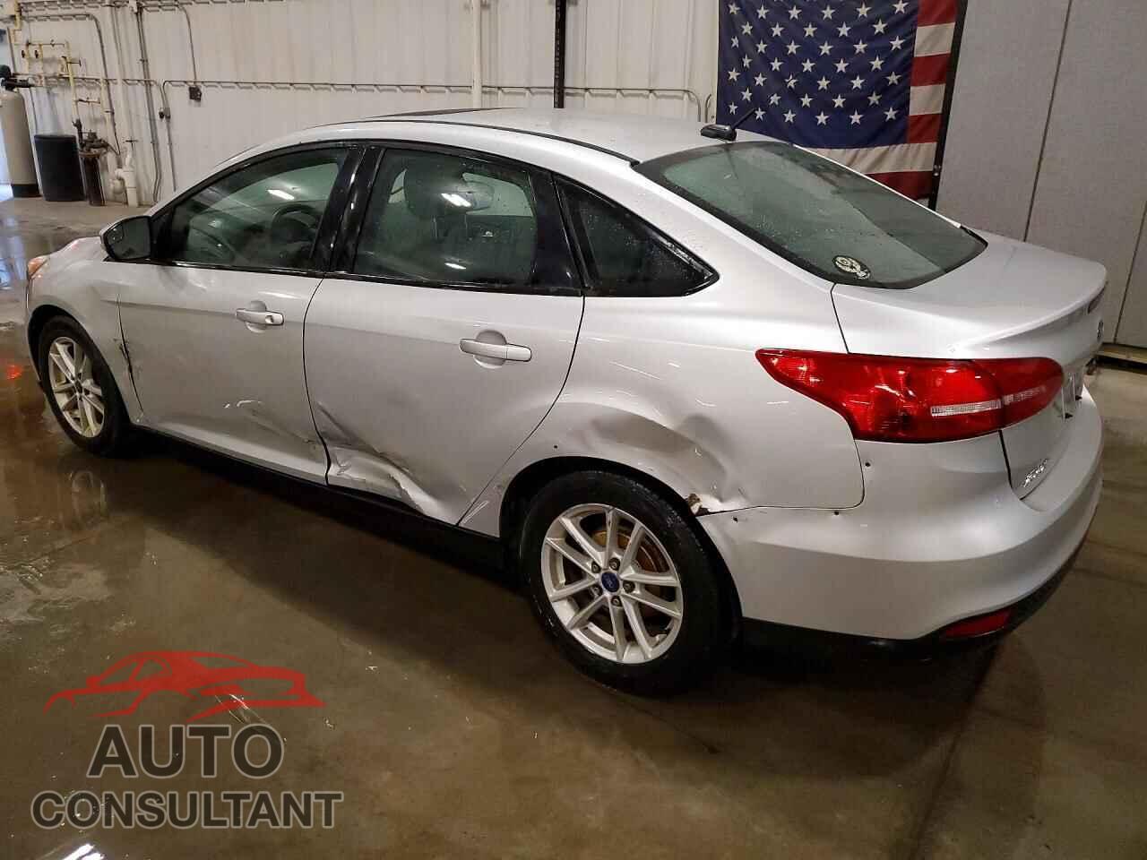FORD FOCUS SE 2015 - 1FADP3F25FL229598