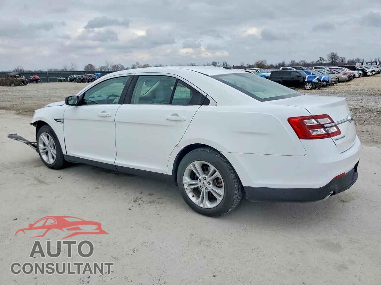FORD TAURUS 2018 - 1FAHP2D84JG114060