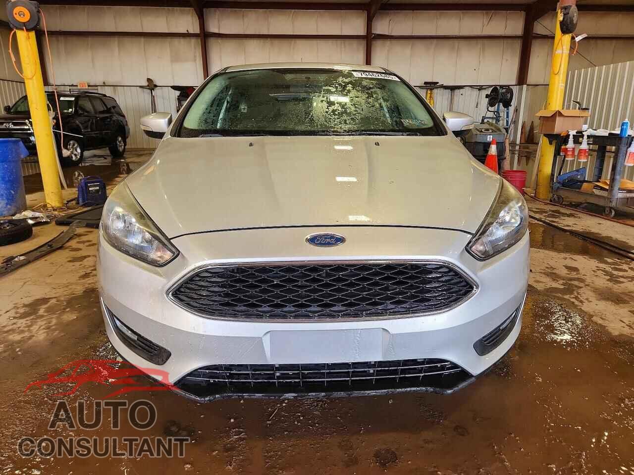 FORD FOCUS 2016 - 1FADP3K27GL277627