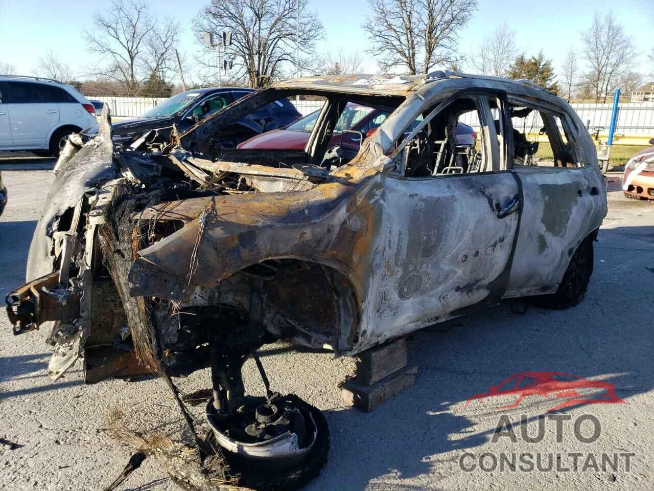 NISSAN ROGUE 2019 - KNMAT2MT1KP518558