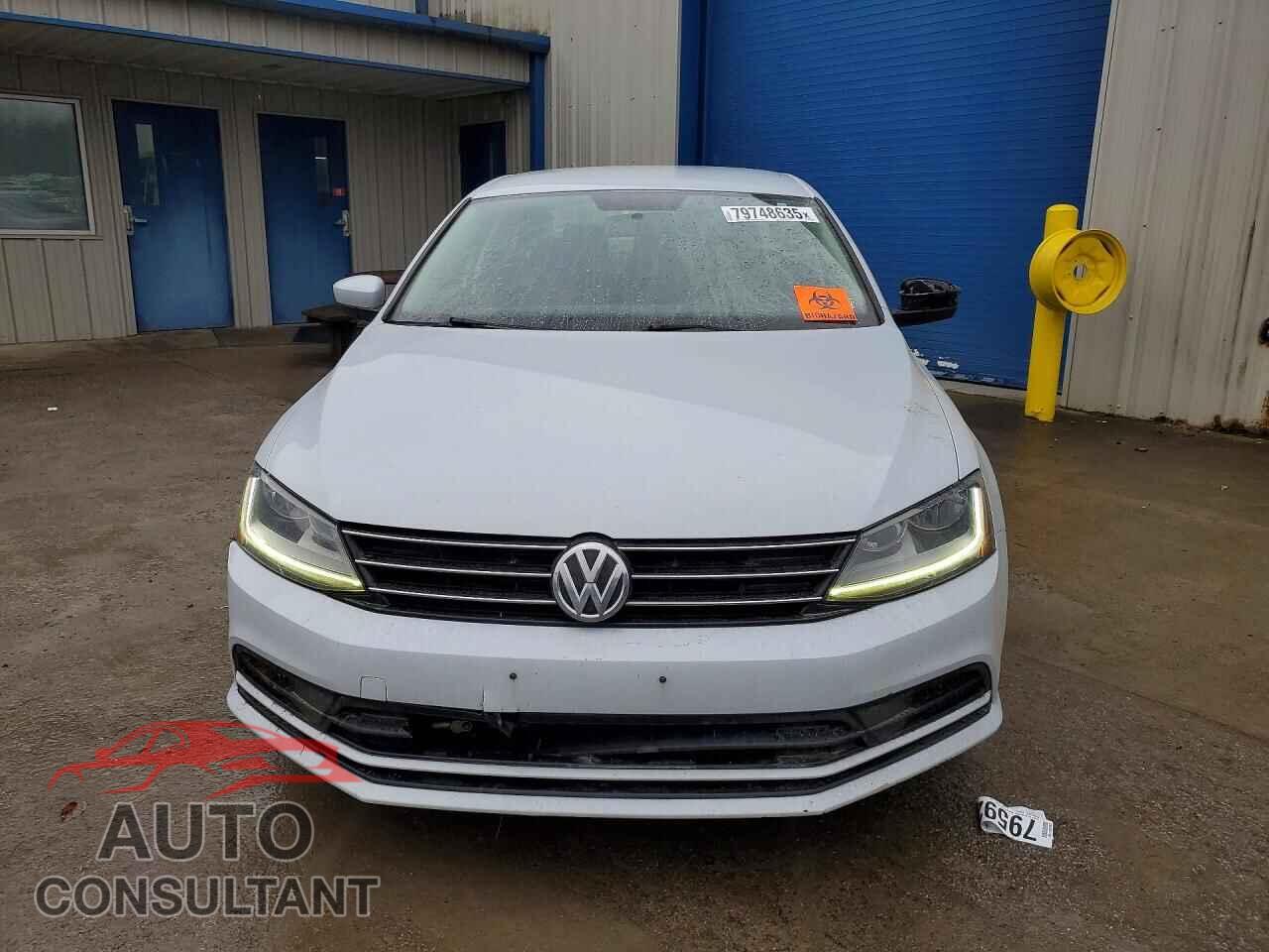 VOLKSWAGEN JETTA 2017 - 3VW2B7AJXHM236194