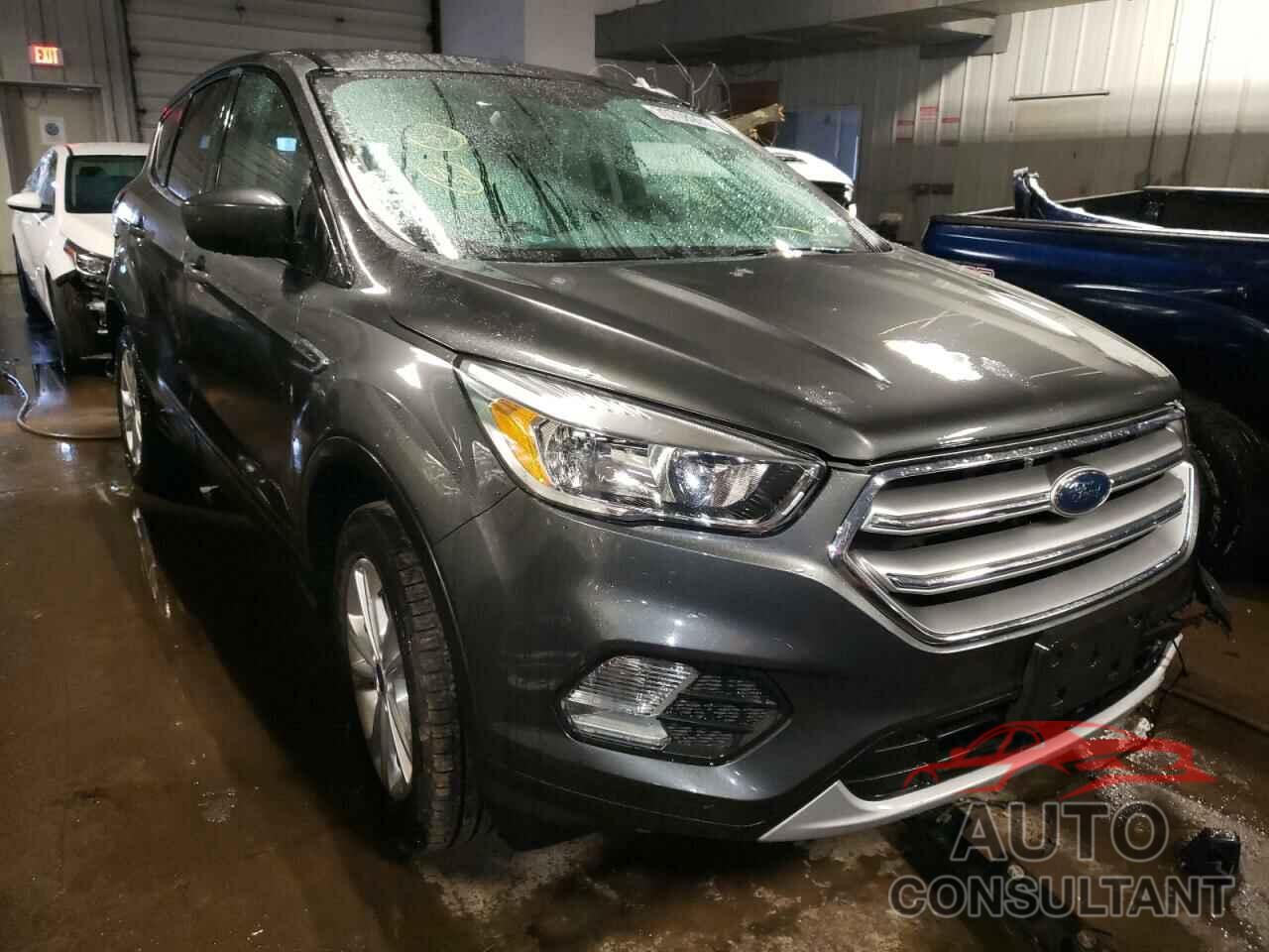 FORD ESCAPE 2017 - 1FMCU9G98HUB68088