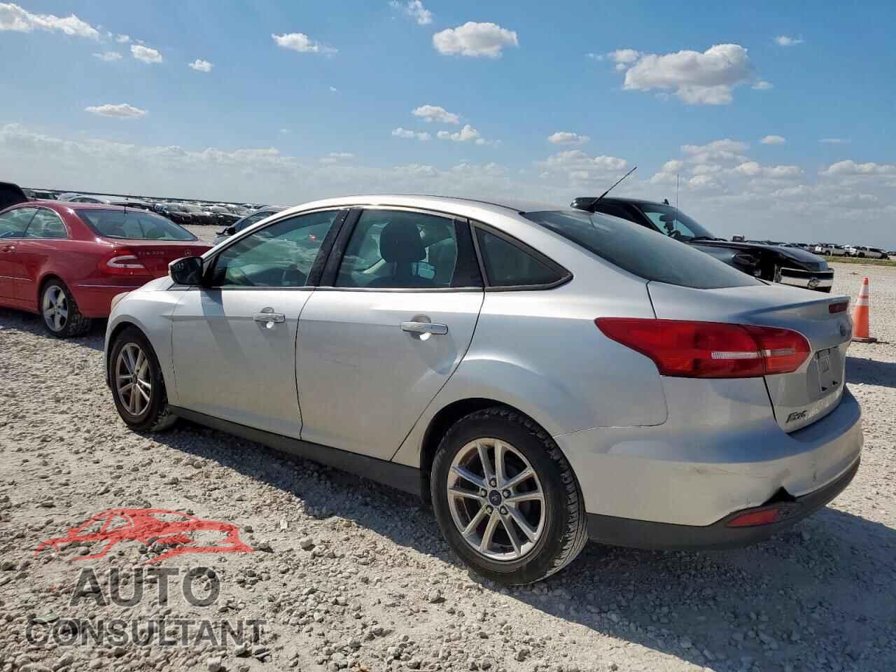 FORD FOCUS 2017 - 1FADP3F28HL285554