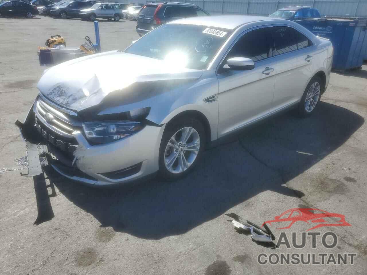 FORD TAURUS 2017 - 1FAHP2E85HG109121