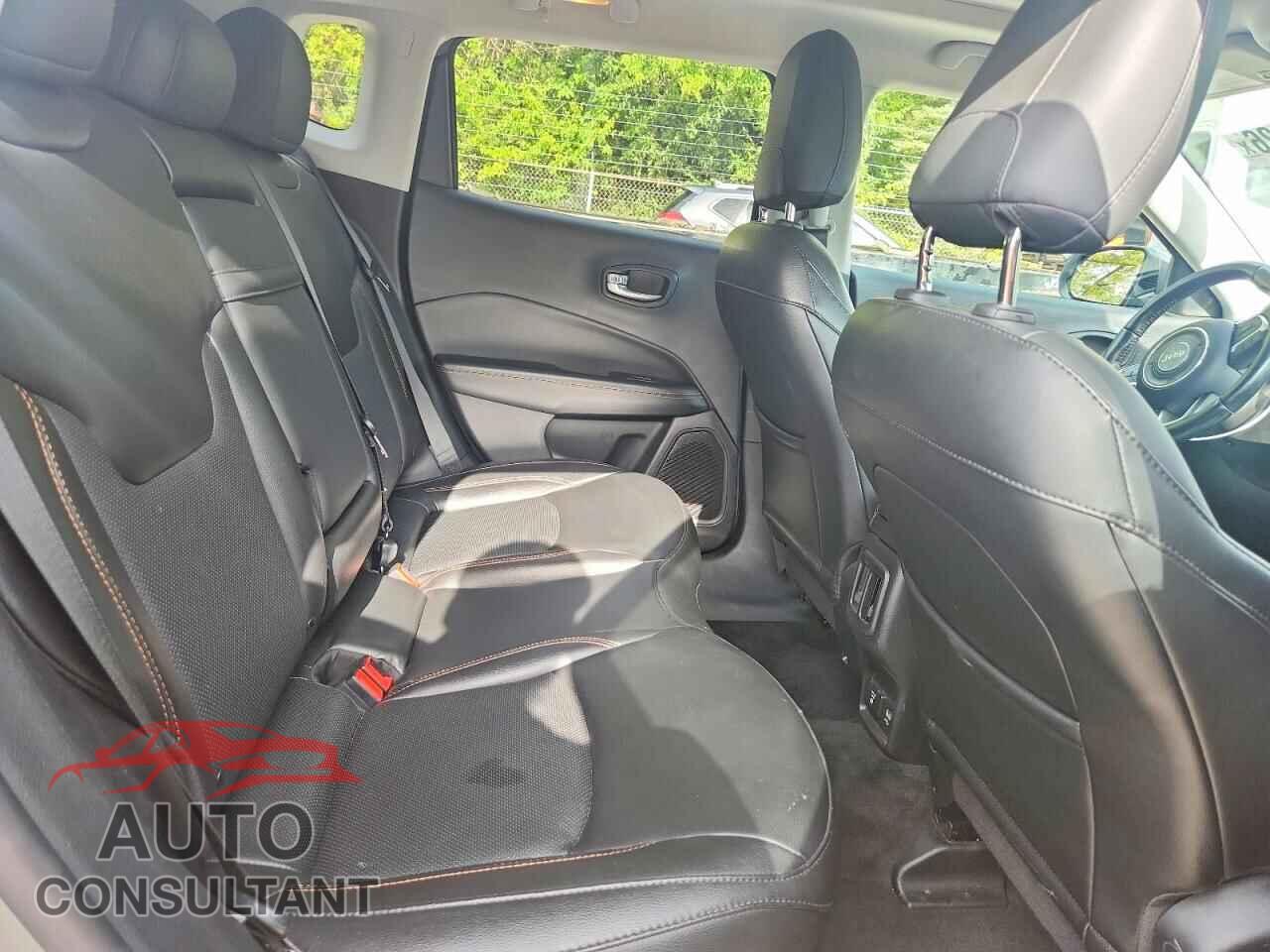 JEEP COMPASS 2020 - 3C4NJDCB0LT146865