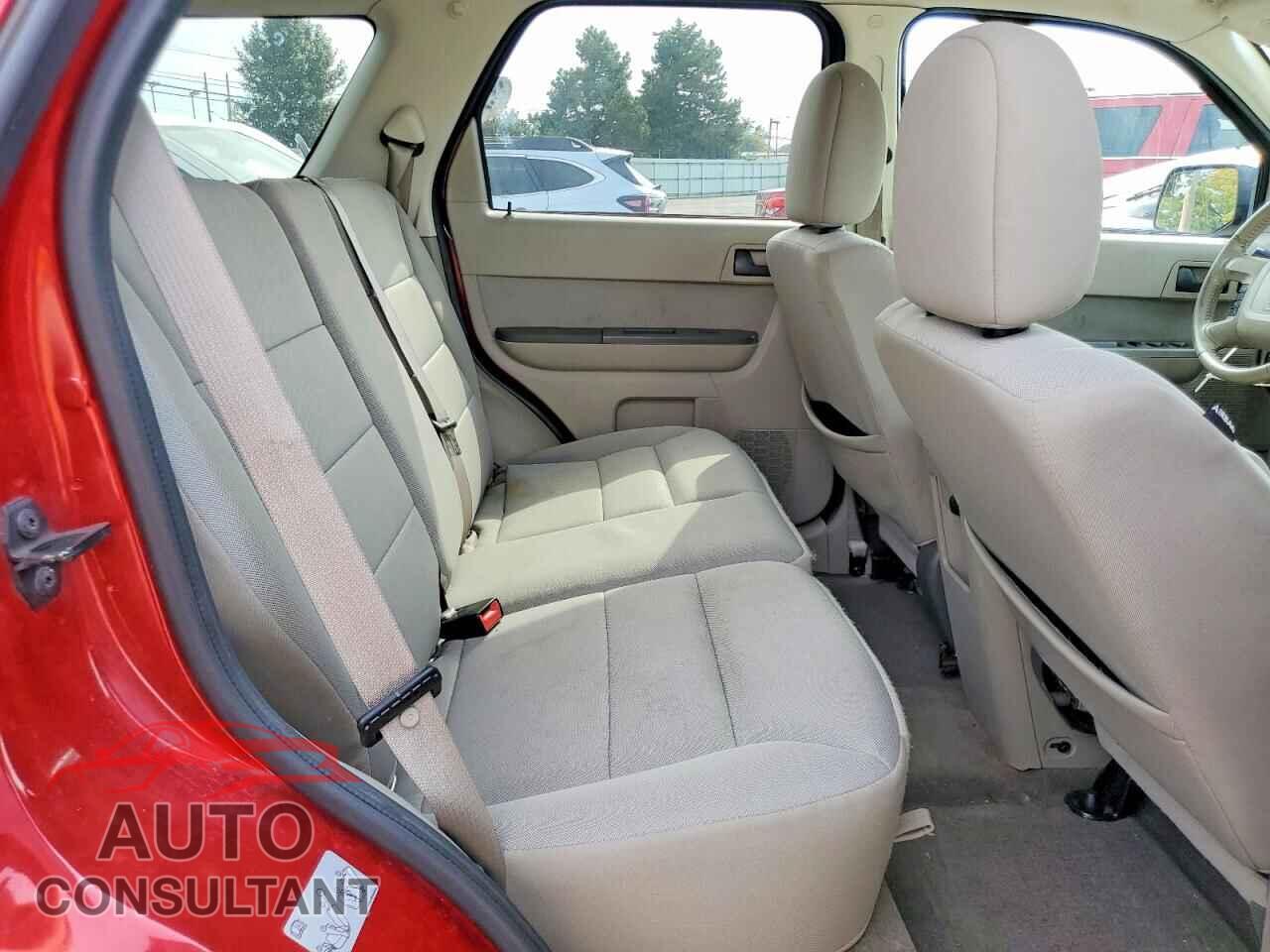 FORD ESCAPE 2010 - 1FMCU9D71AKC82700