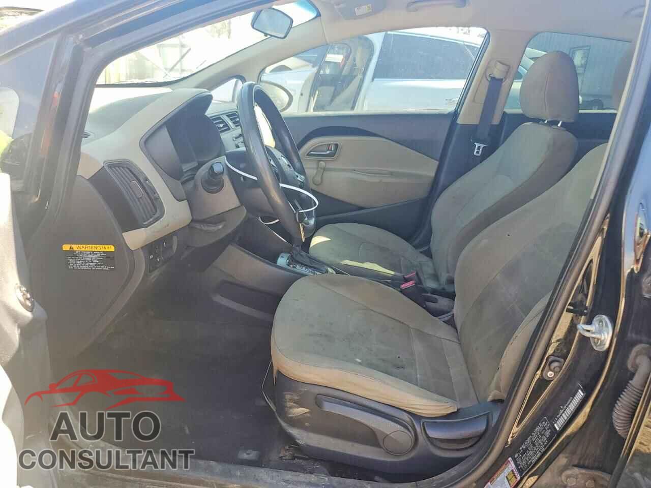 KIA RIO 2015 - KNADM4A38F6468129