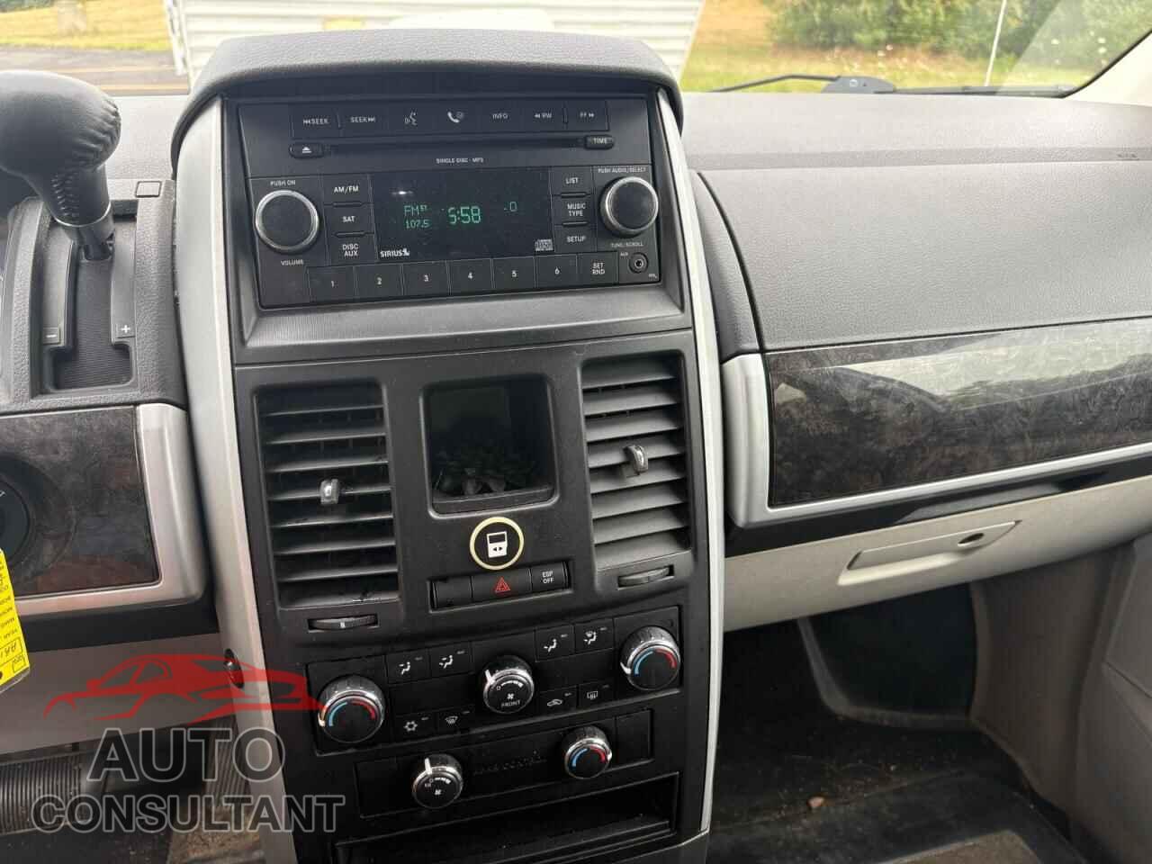 DODGE CARAVAN 2010 - 2D4RN5D12AR129716