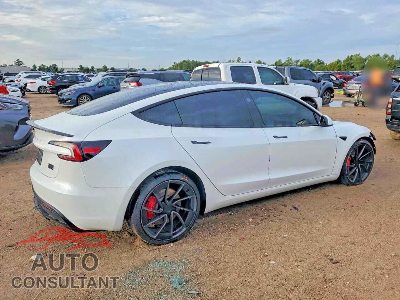 TESLA MODEL 3 2026 - 5YJ3E1ET3TF203610
