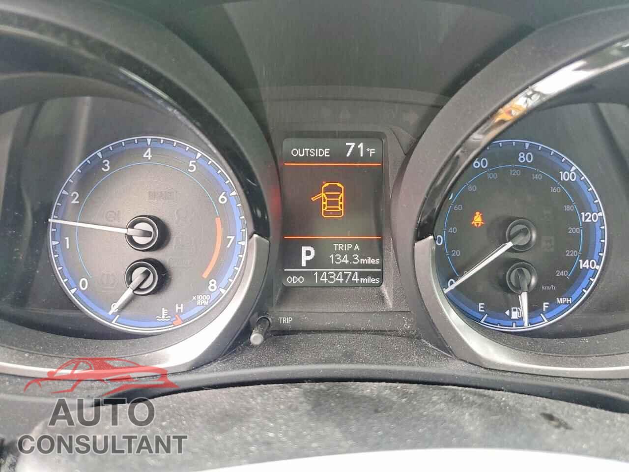 TOYOTA COROLLA 2014 - 2T1BURHEXEC174267