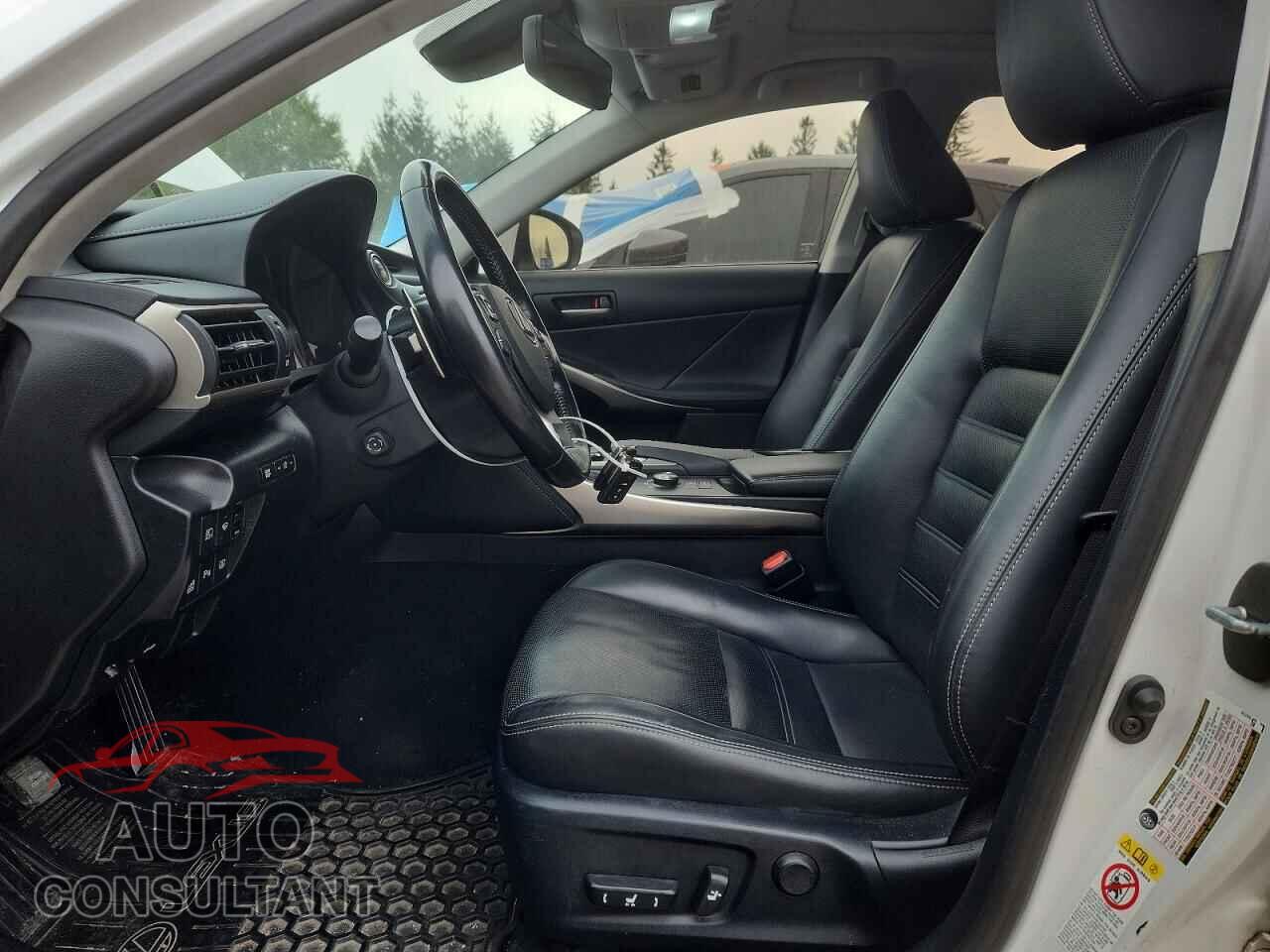 LEXUS IS 2017 - JTHCM1D2XH5022975