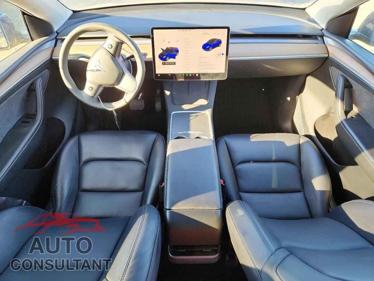 TESLA MODEL Y 2024 - 7SAYGDED5RF057720