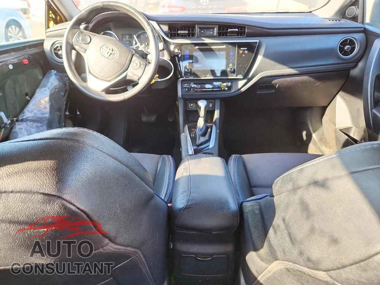 TOYOTA COROLLA 2017 - 5YFBURHE2HP636762