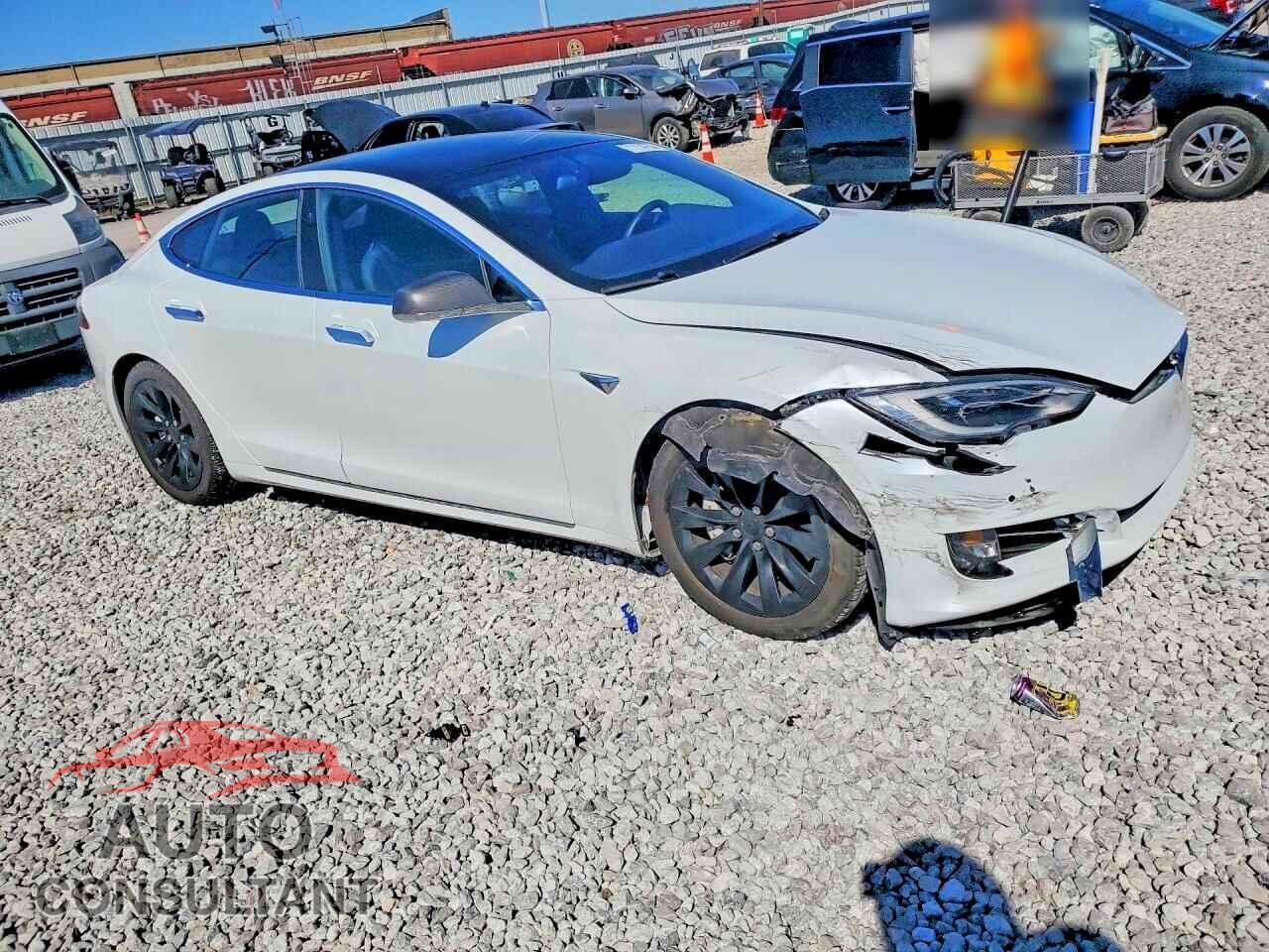 TESLA MODEL S 2018 - 5YJSA1E28JF277147