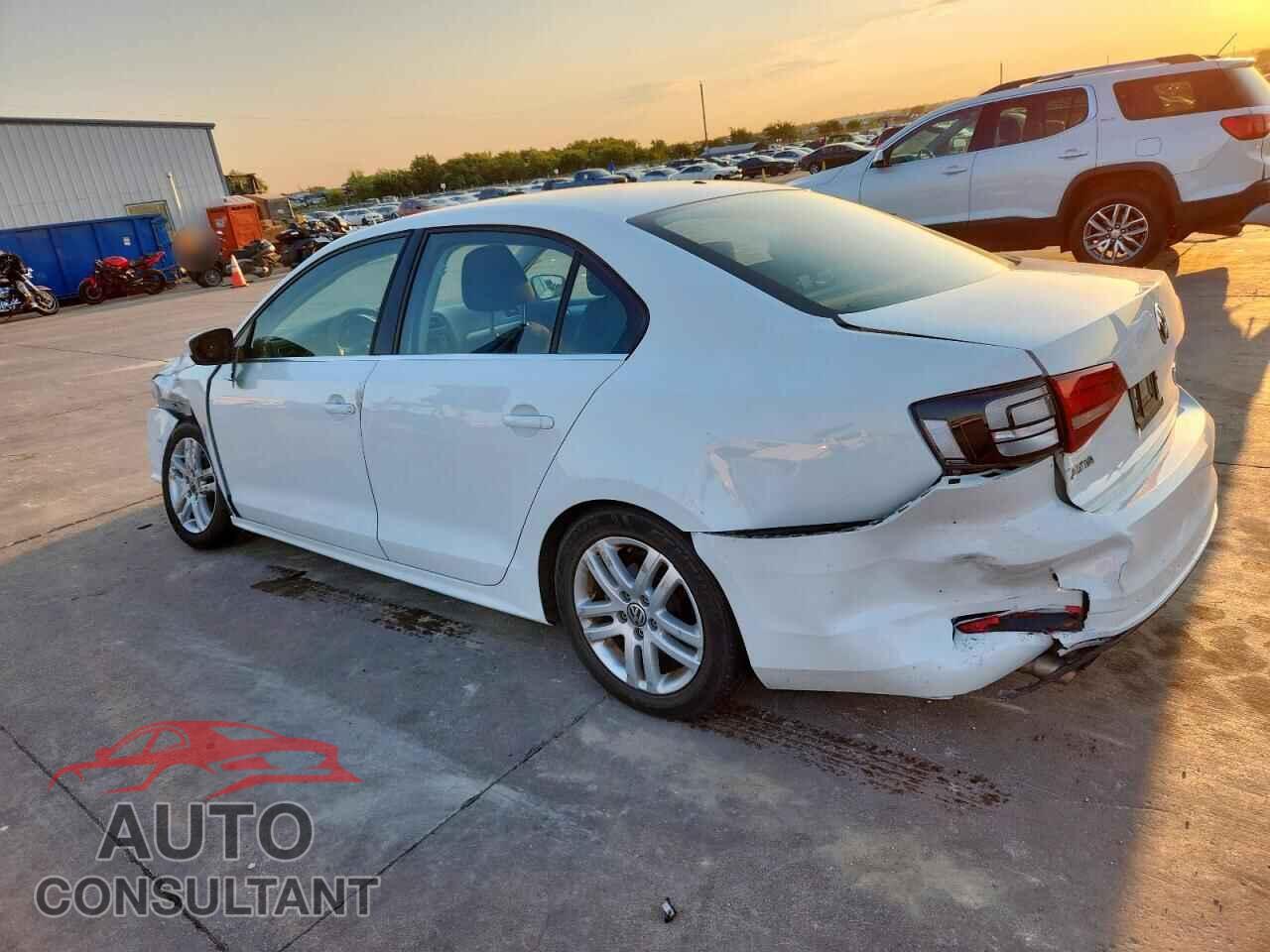 VOLKSWAGEN JETTA 2017 - 3VW2B7AJ8HM305982