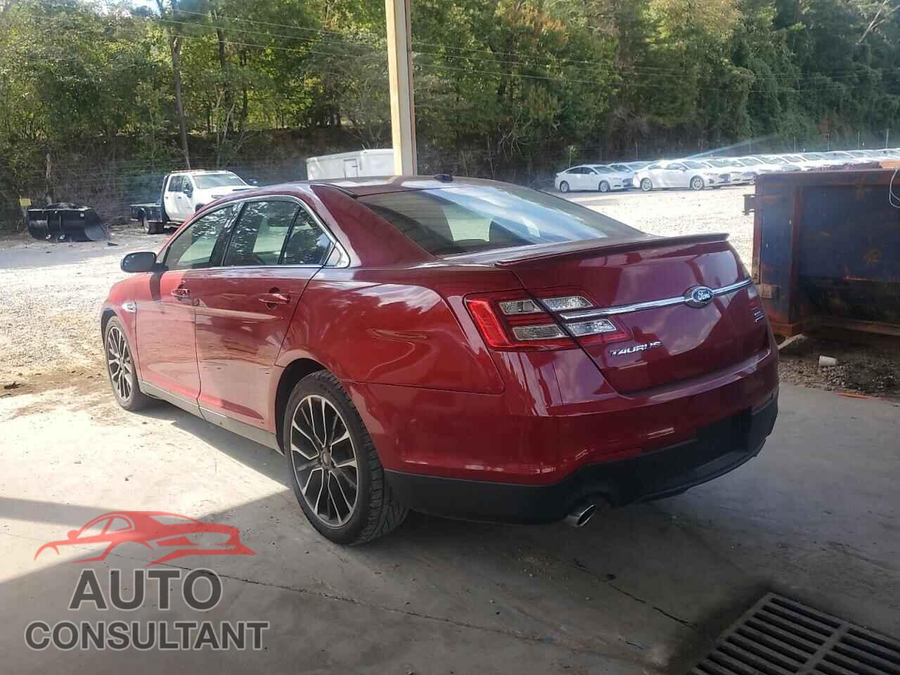 FORD TAURUS 2018 - 1FAHP2E89JG135307