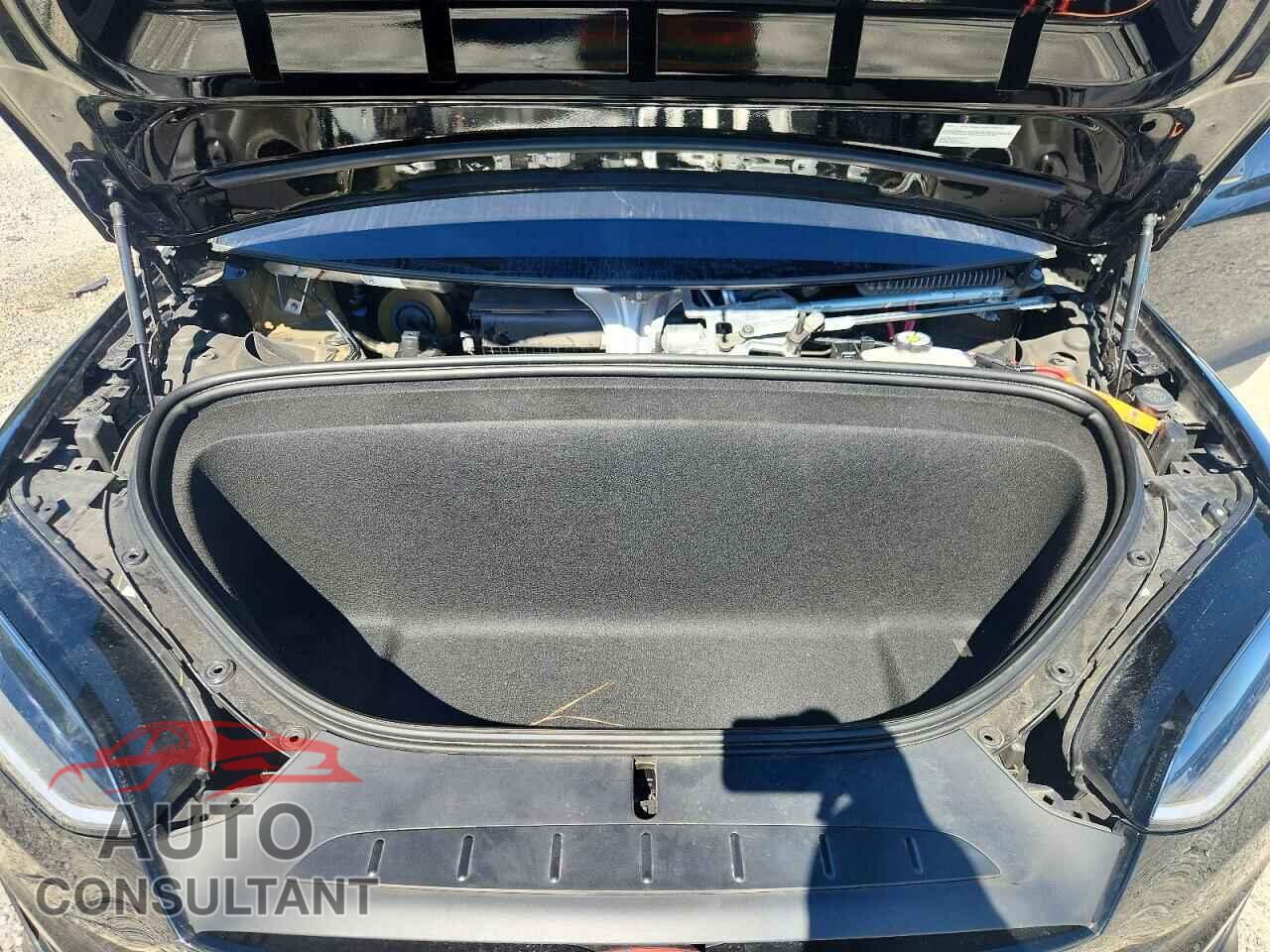 TESLA MODEL X 2024 - 7SAXCBE67RF446324