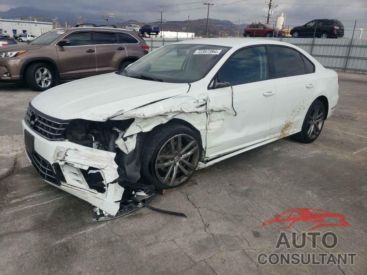 VOLKSWAGEN PASSAT 2018 - 1VWAA7A36JC032273