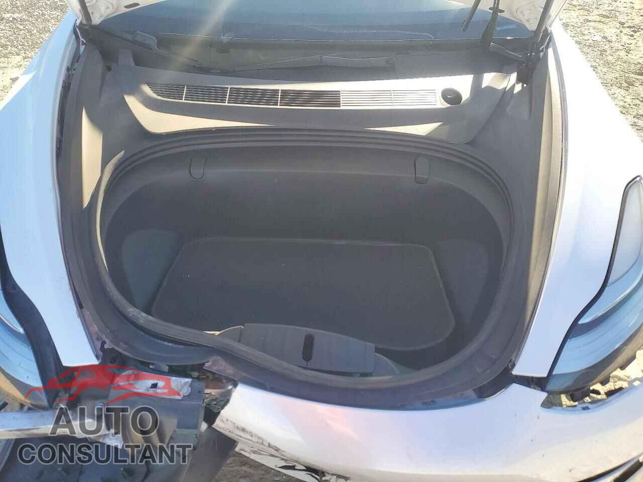 TESLA MODEL 3 2018 - 5YJ3E1EB0JF146626