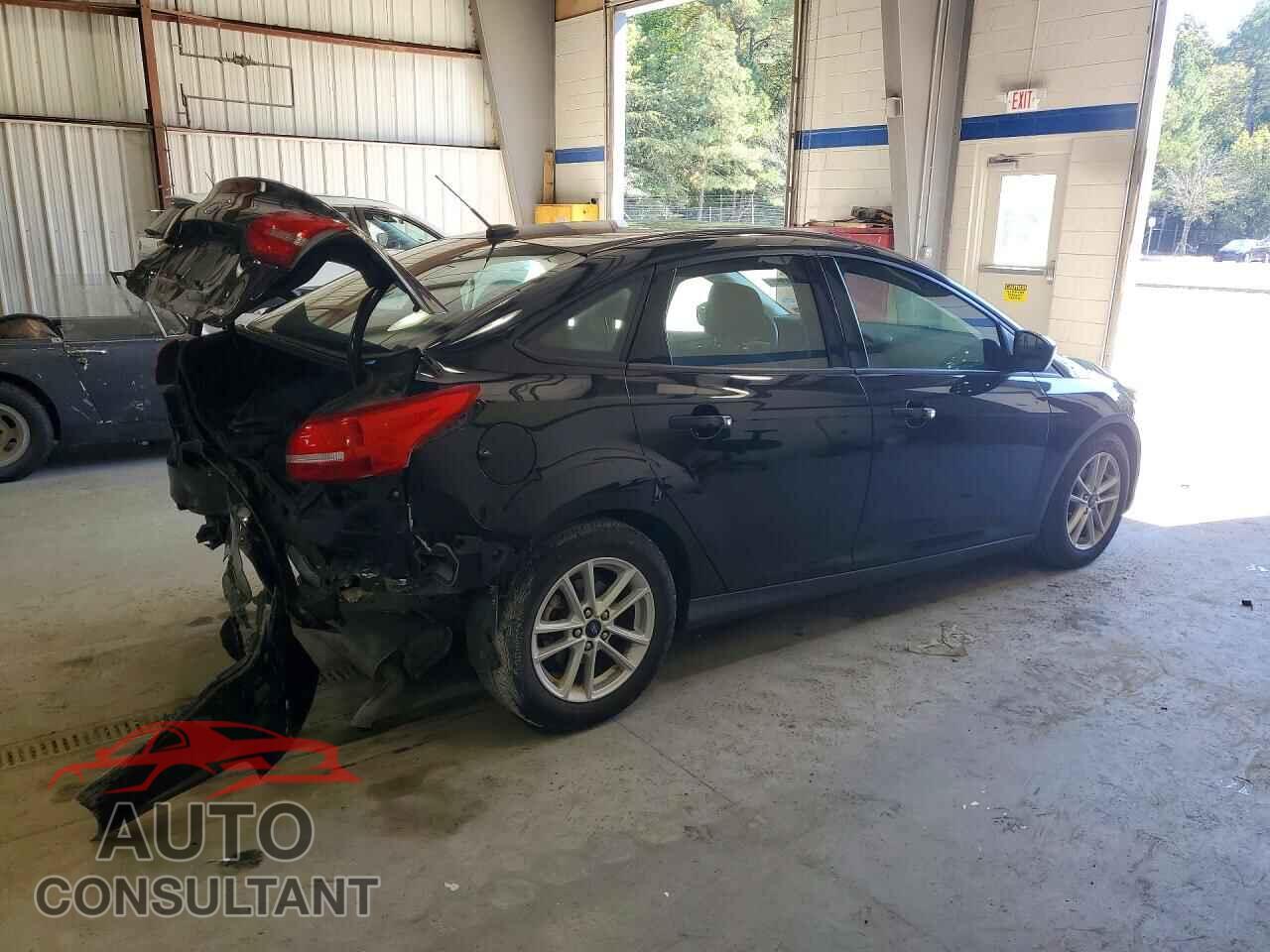 FORD FOCUS 2018 - 1FADP3FE0JL266657