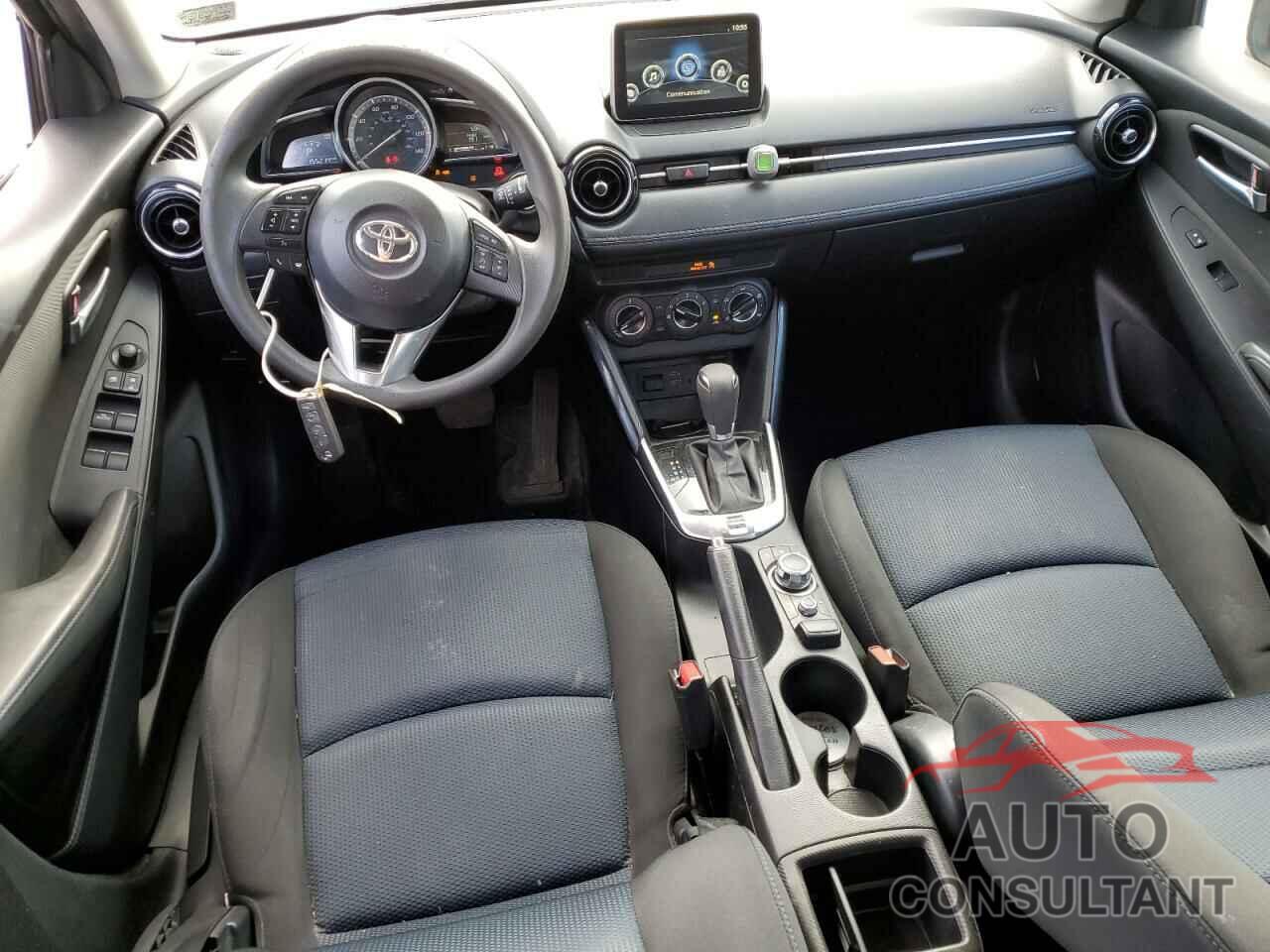 TOYOTA YARIS 2017 - 3MYDLBYV1HY195307