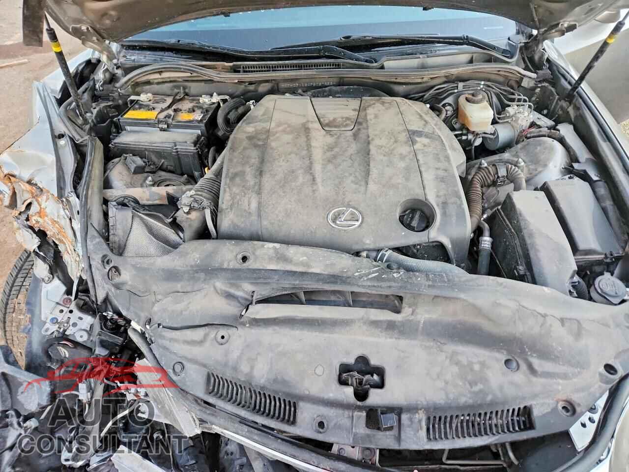 LEXUS IS 2015 - JTHCF1D24F5027855