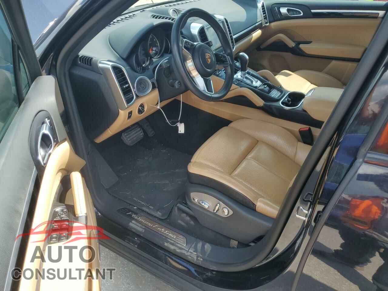PORSCHE CAYENNE 2018 - WP1AA2A27JKA02023