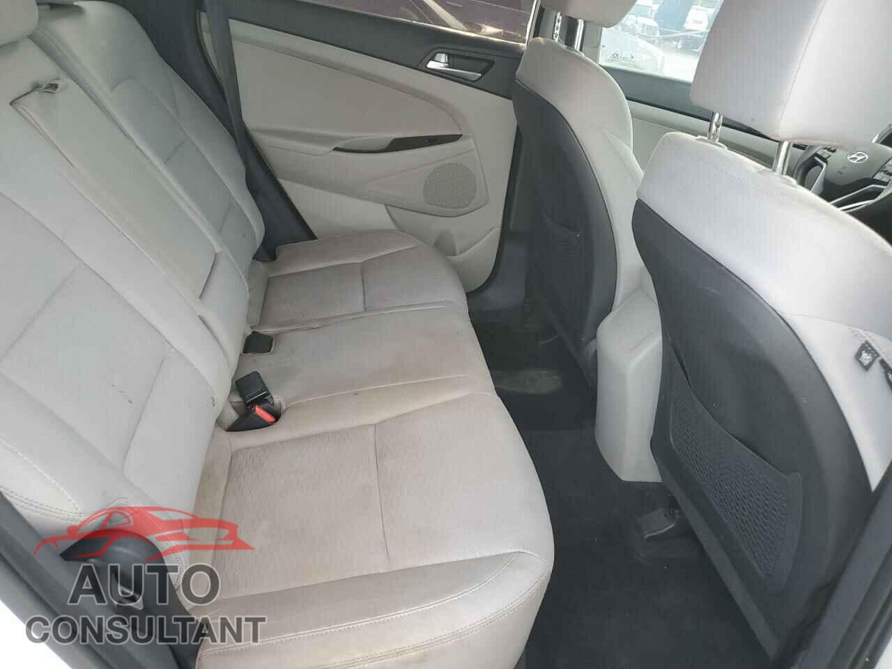 HYUNDAI TUCSON 2019 - KM8J2CA40KU942526