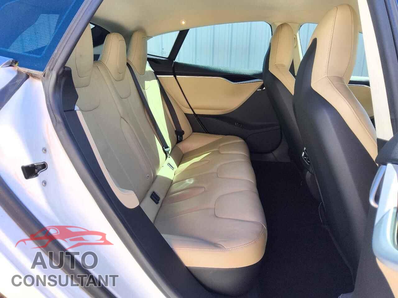 TESLA MODEL S 2015 - 5YJSA1H18FFP68876